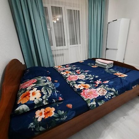 Кошкарбаева 45 Б Apartamento Astana Exterior foto
