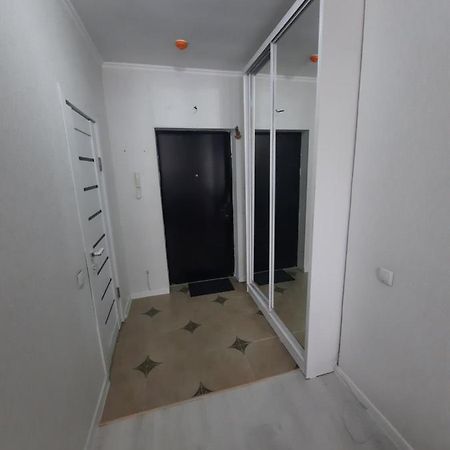 Кошкарбаева 45 Б Apartamento Astana Exterior foto