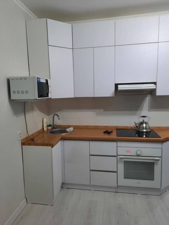 Кошкарбаева 45 Б Apartamento Astana Exterior foto
