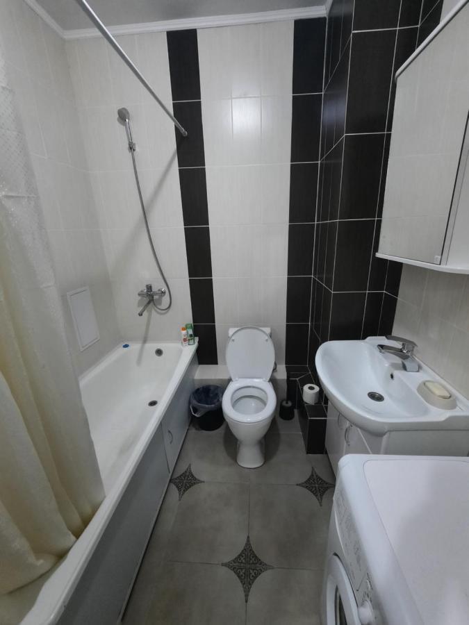 Кошкарбаева 45 Б Apartamento Astana Exterior foto